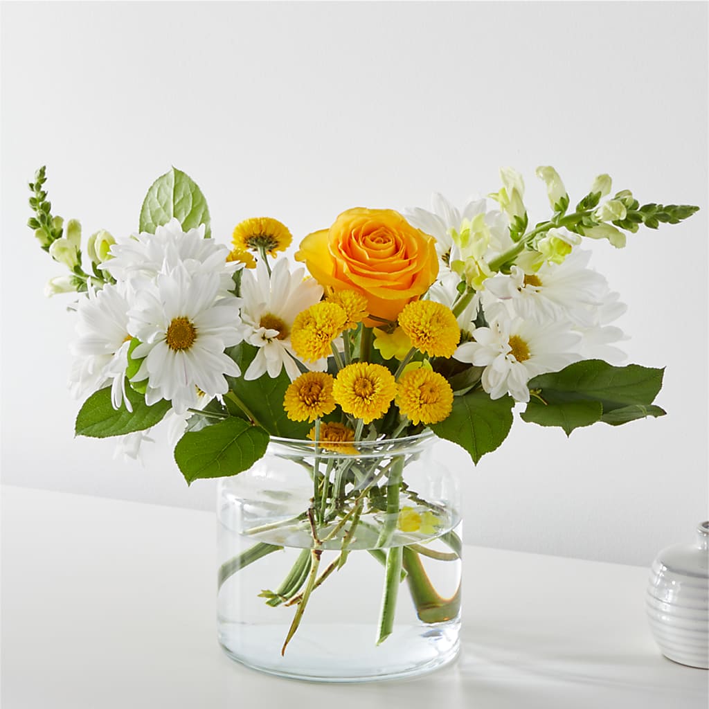 Sun Salutation Bouquet – ANGELOS FLOWERS & GIFTS INC, Mississauga ON