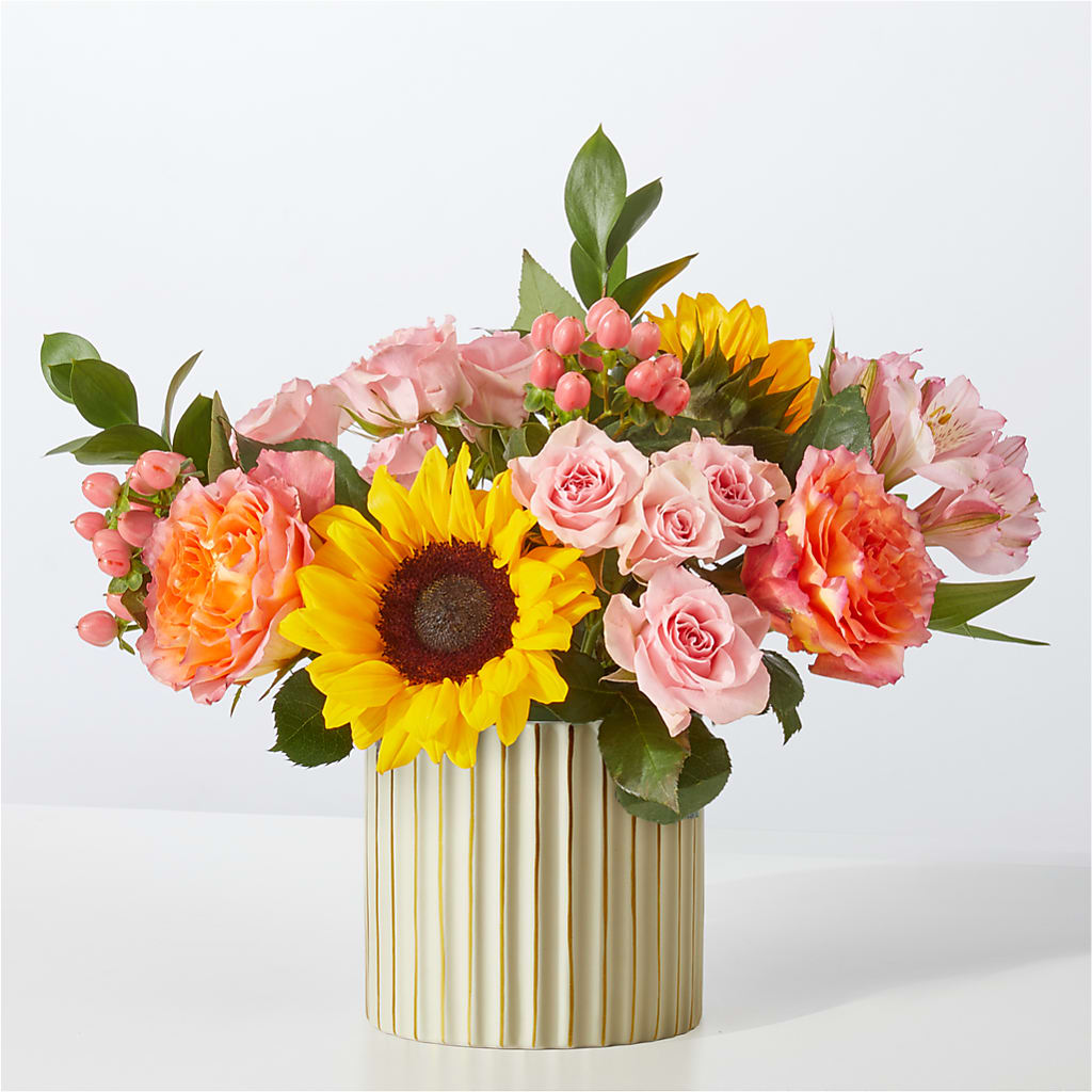 Sun's Out Bouquet – ANGELOS FLOWERS & GIFTS INC, Mississauga ON