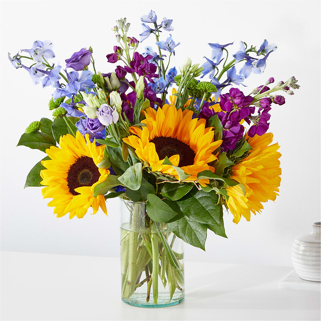 Catching Rays Bouquet – ANGELOS FLOWERS & GIFTS INC, Mississauga ON