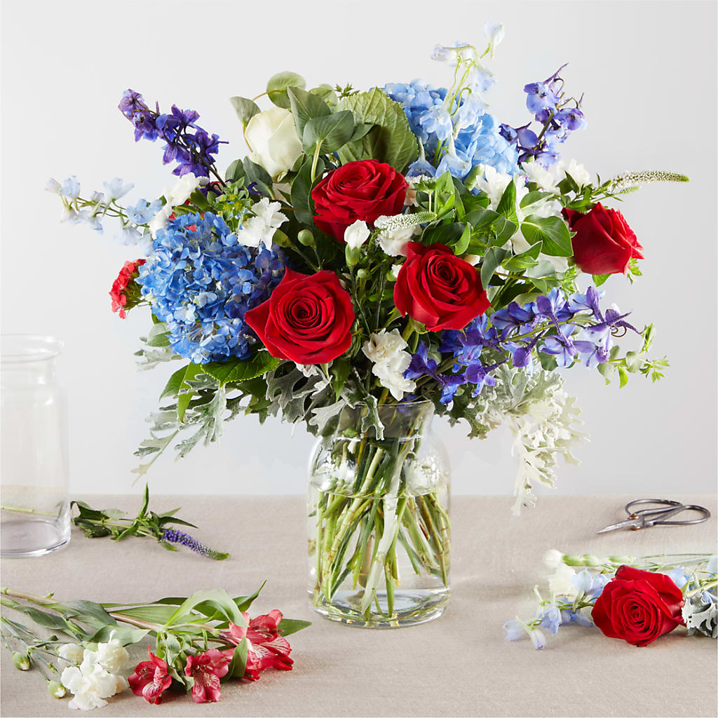 Star Spangled - A Florist Original – ANGELOS FLOWERS & GIFTS INC, Mississauga ON