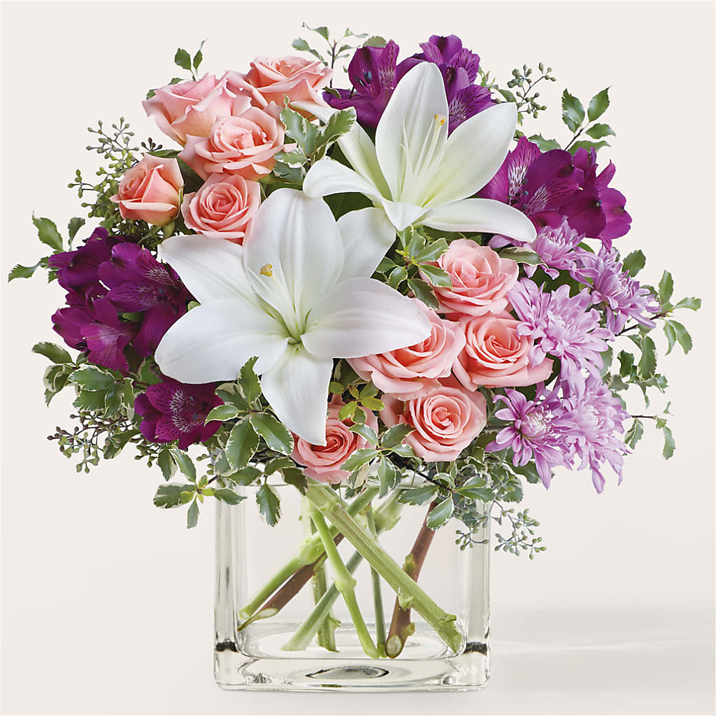 Mani Pedi Bouquet – ANGELOS FLOWERS & GIFTS INC, Mississauga ON