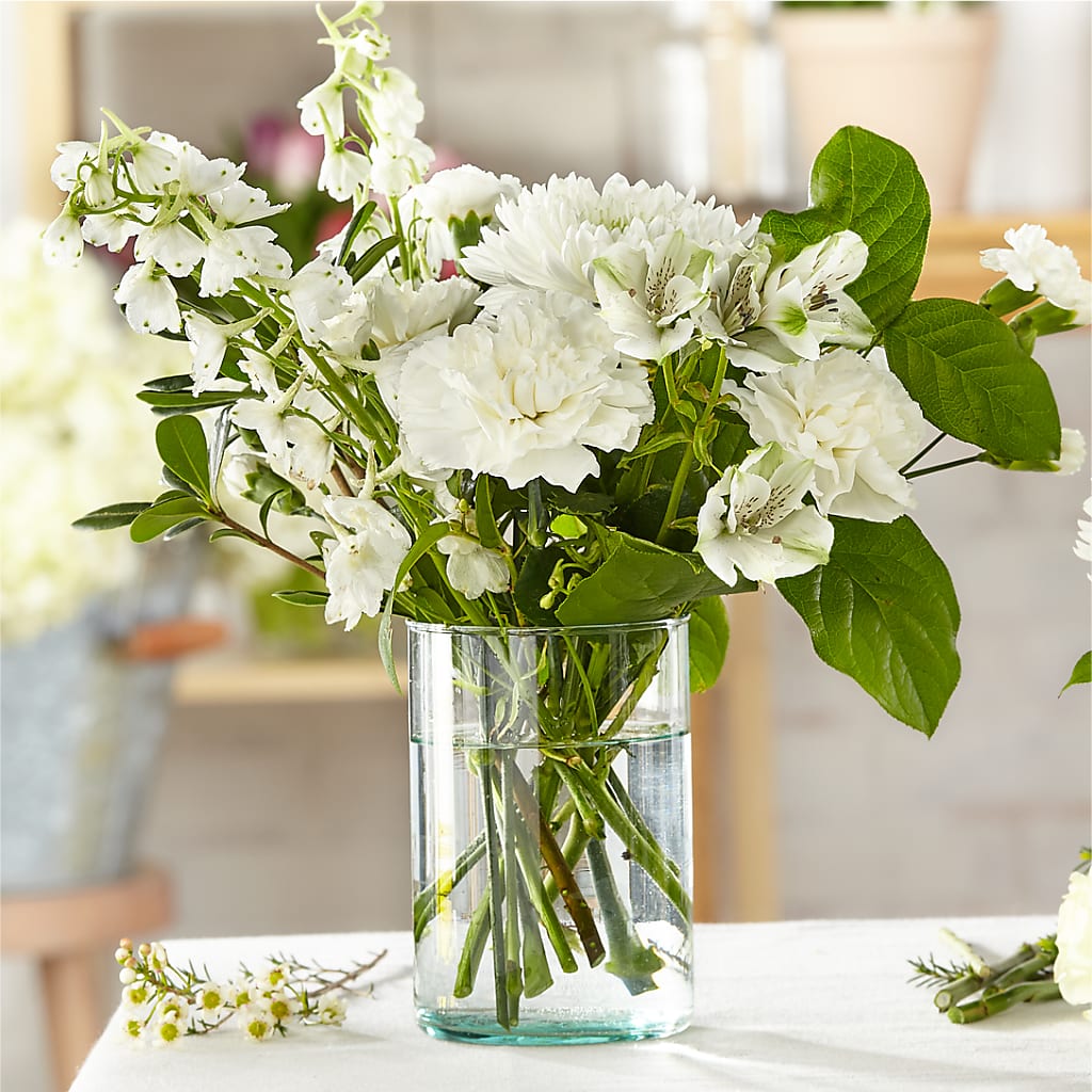 Classic Ivory – A Florist Original – ANGELOS FLOWERS & GIFTS INC, Mississauga ON