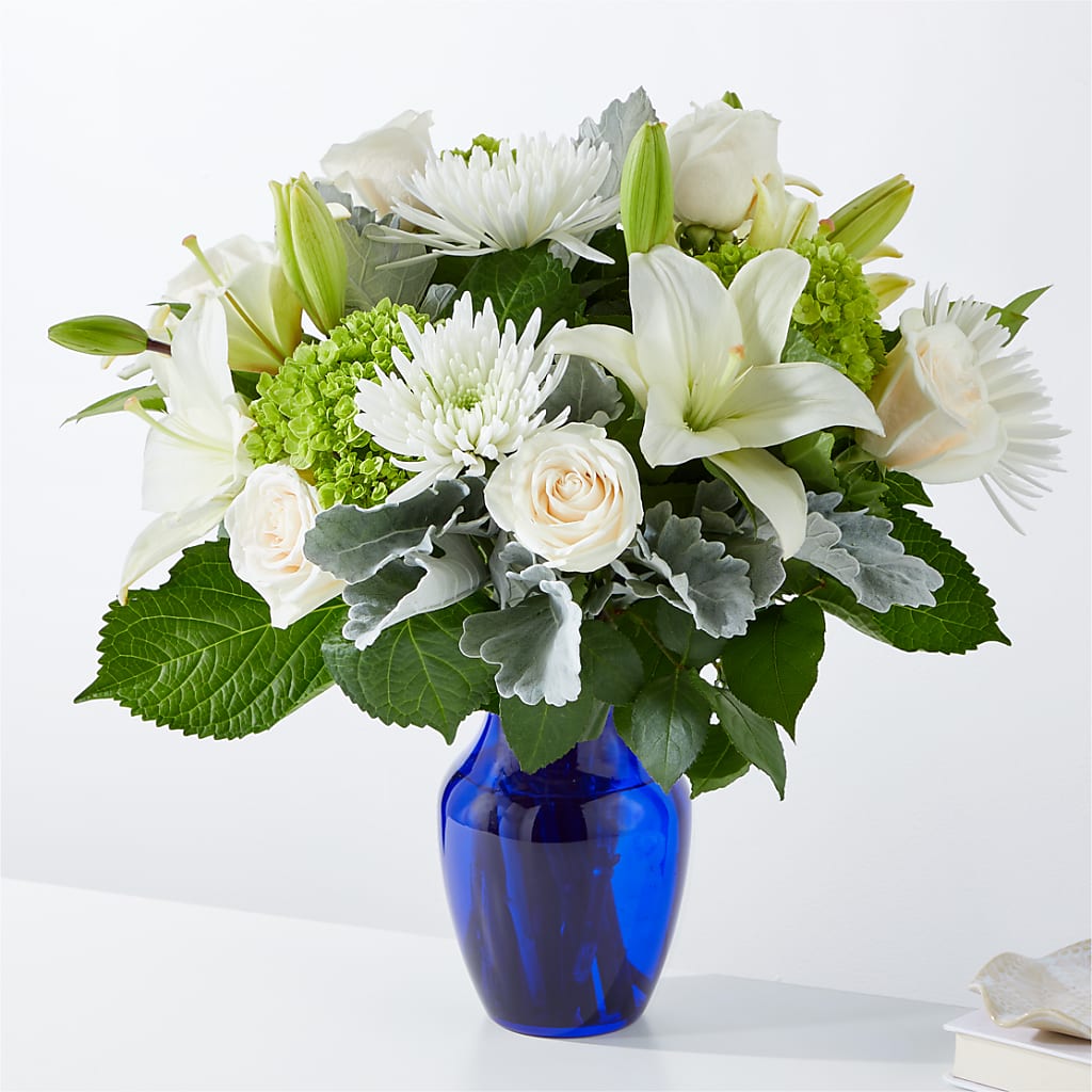 Snowy Dreams Bouquet – ANGELOS FLOWERS & GIFTS INC, Mississauga ON