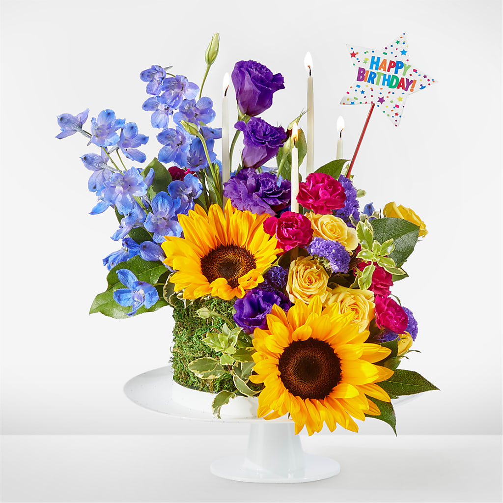 Star of the Day Floral Cake – ANGELOS FLOWERS & GIFTS INC, Mississauga ON
