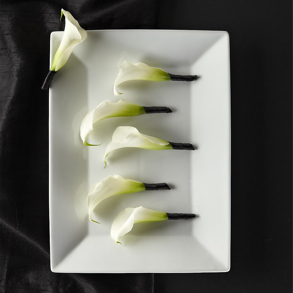 Calla Lily Promise Boutonniere – ANGELOS FLOWERS & GIFTS INC, Mississauga ON