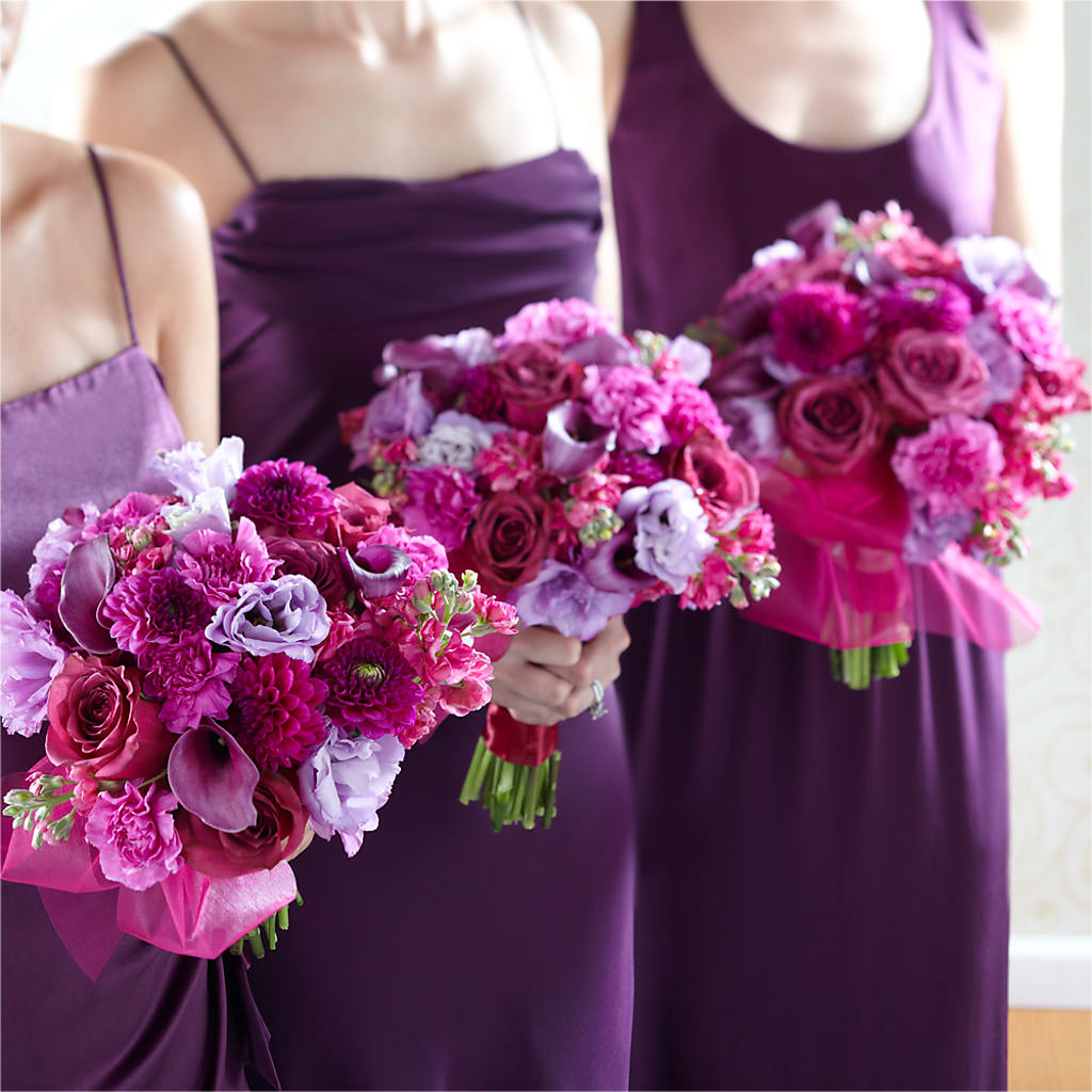 Bridesmaid's Garden Bouquet – ANGELOS FLOWERS & GIFTS INC, Mississauga ON