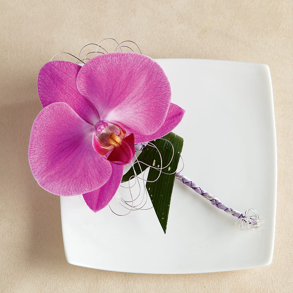Glorious Boutonniere – ANGELOS FLOWERS & GIFTS INC, Mississauga ON