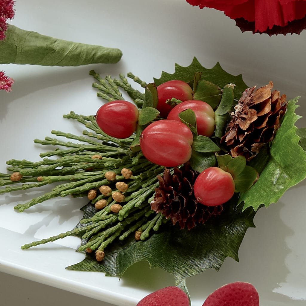 Red Berry Boutonniere – ANGELOS FLOWERS & GIFTS INC, Mississauga ON