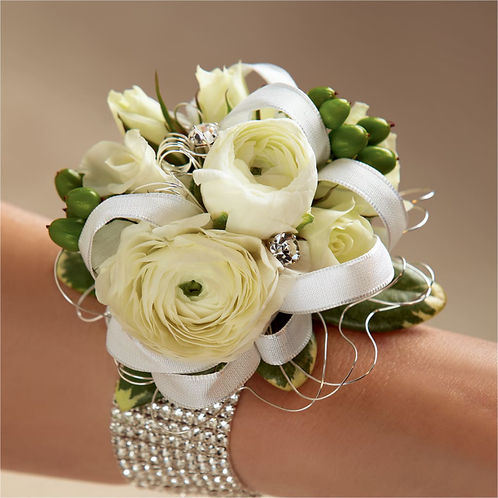 White Wedding Corsage – ANGELOS FLOWERS & GIFTS INC, Mississauga ON