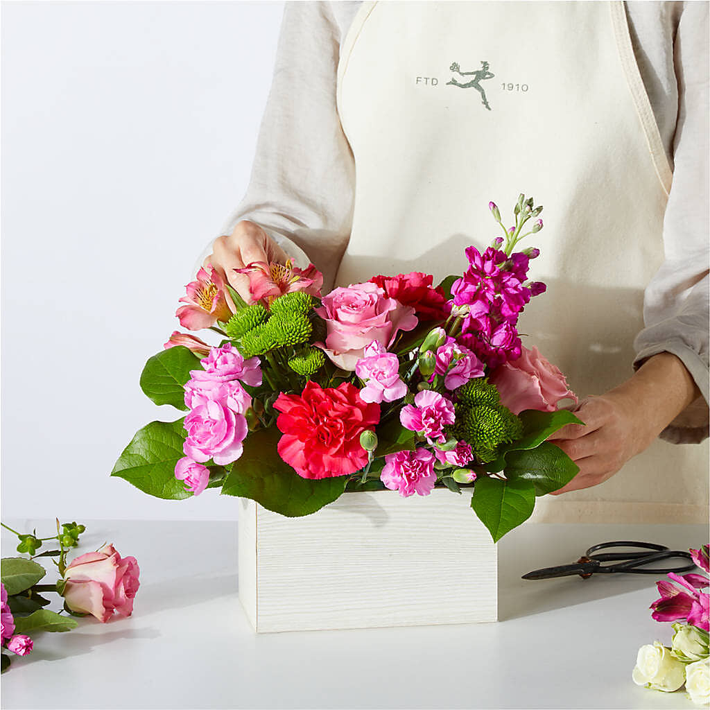 Sweetberry Box – A Florist Original – ANGELOS FLOWERS & GIFTS INC, Mississauga ON