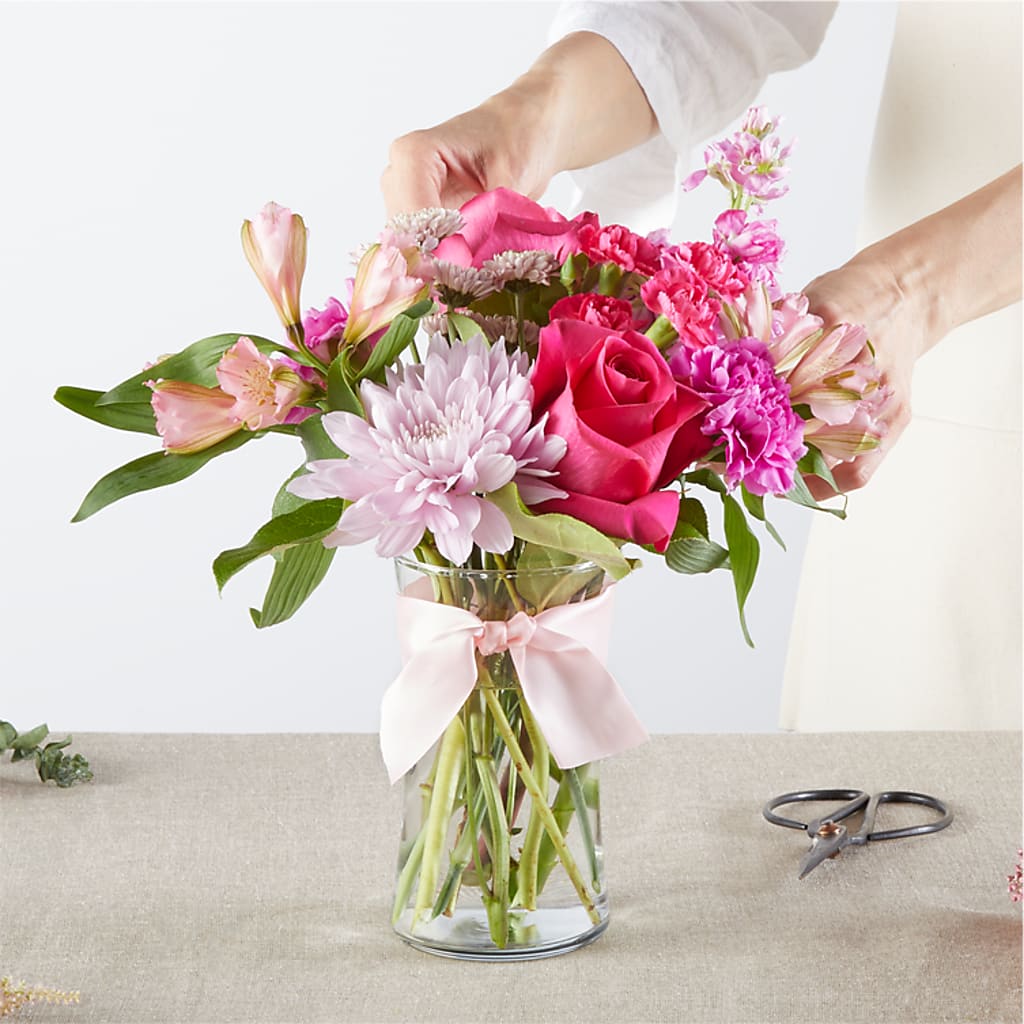 Pink Ribbon - A Florist Original – ANGELOS FLOWERS & GIFTS INC, Mississauga ON
