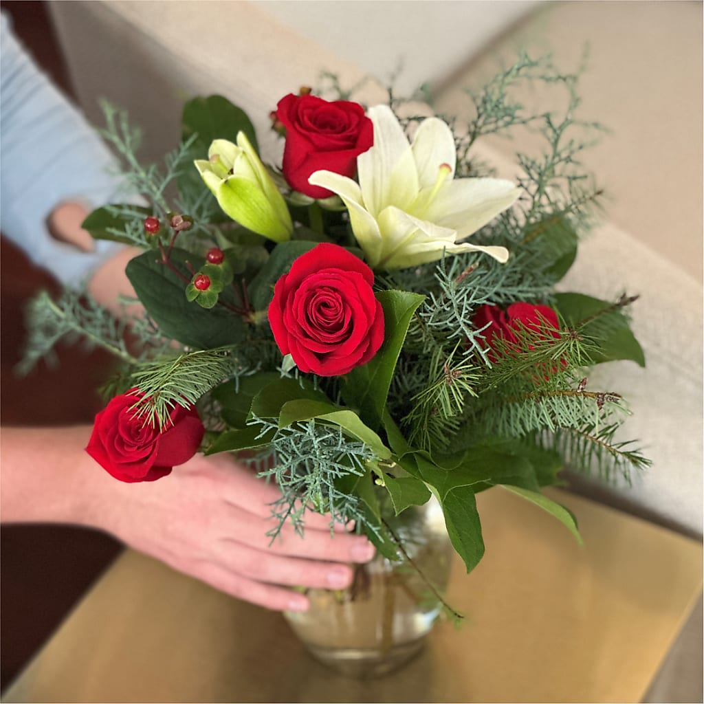 Glittering Lights Bouquet – ANGELOS FLOWERS & GIFTS INC, Mississauga ON