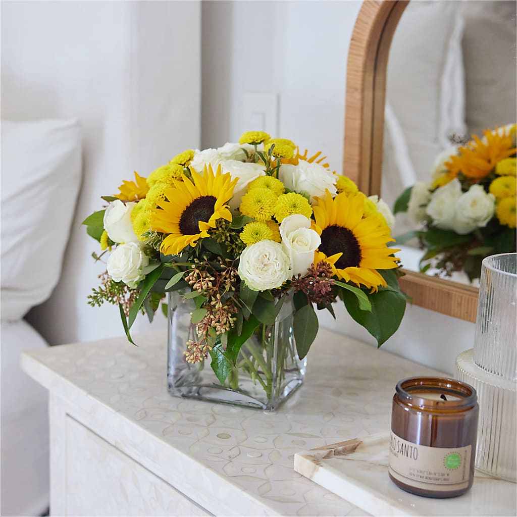 Luminous Morning Bouquet – ANGELOS FLOWERS & GIFTS INC, Mississauga ON