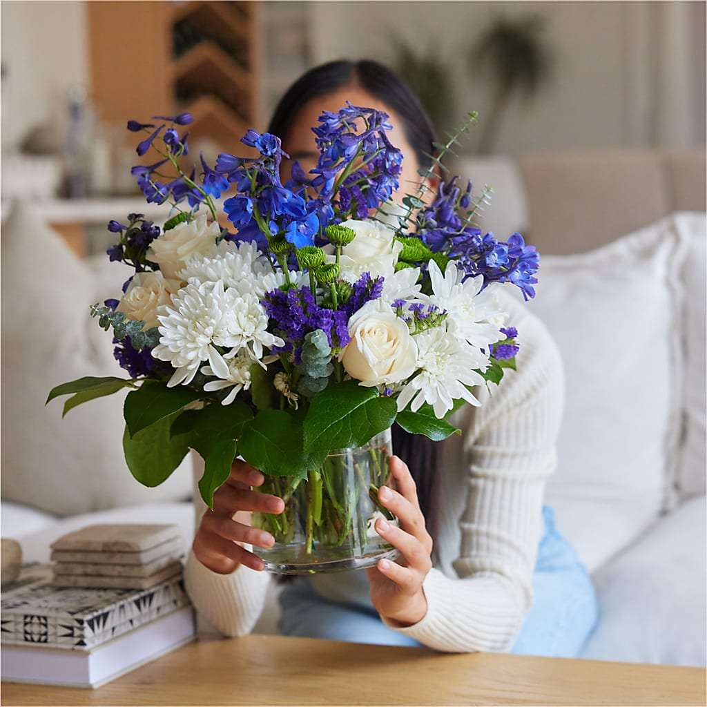 Cerulean Waves Bouquet – ANGELOS FLOWERS & GIFTS INC, Mississauga ON