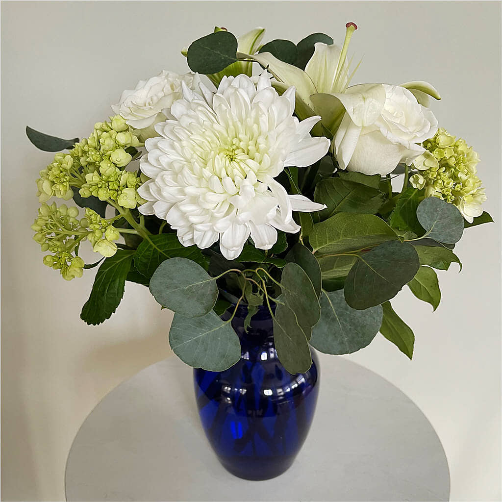 Snowy Dreams Bouquet – ANGELOS FLOWERS & GIFTS INC, Mississauga ON