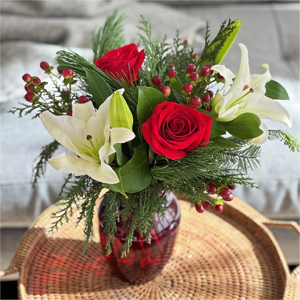 Evergreen Delight Bouquet – ANGELOS FLOWERS & GIFTS INC, Mississauga ON