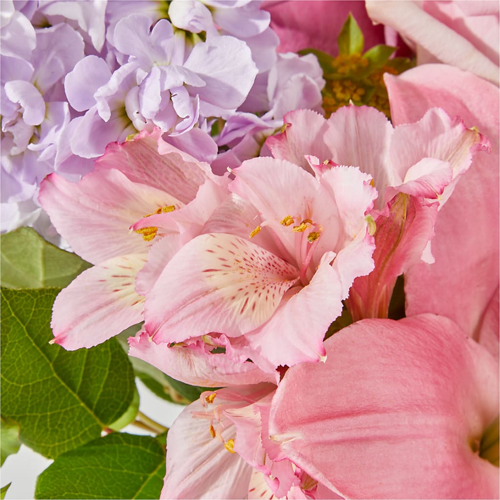 The Crown Jewel Bouquet – ANGELOS FLOWERS & GIFTS INC, Mississauga ON