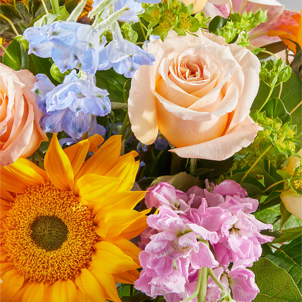 Dreamy Meadows Bouquet – ANGELOS FLOWERS & GIFTS INC, Mississauga ON