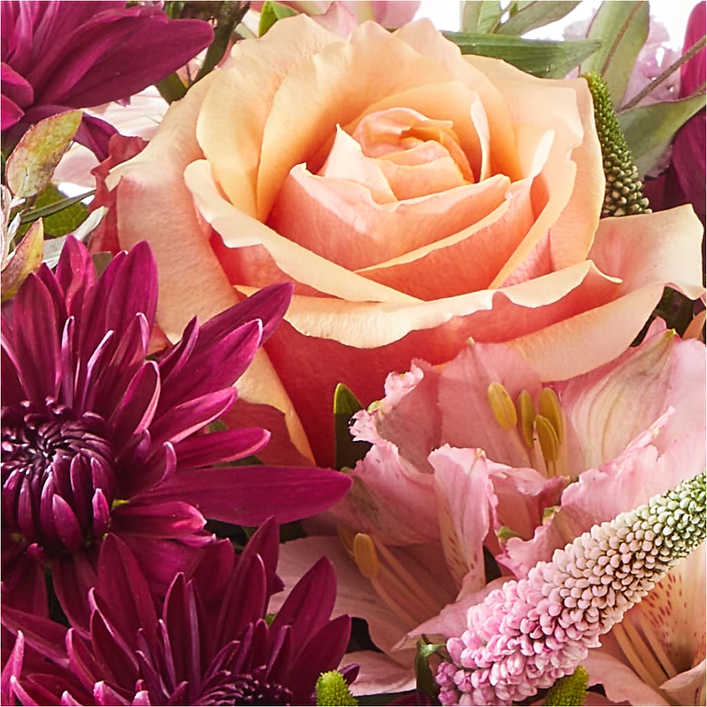 Berry Cobbler Bouquet – ANGELOS FLOWERS & GIFTS INC, Mississauga ON