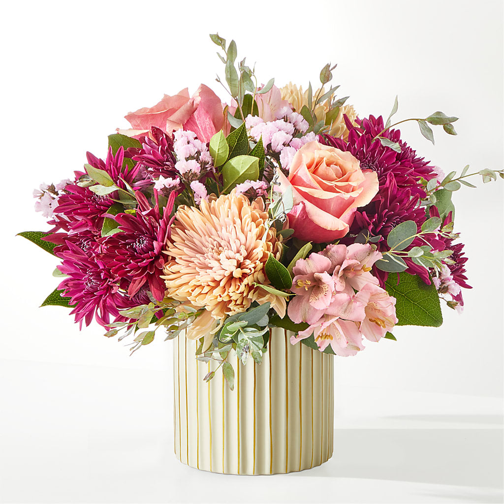 Berry Cobbler Bouquet with Ivory Vase – ANGELOS FLOWERS & GIFTS INC, Mississauga ON