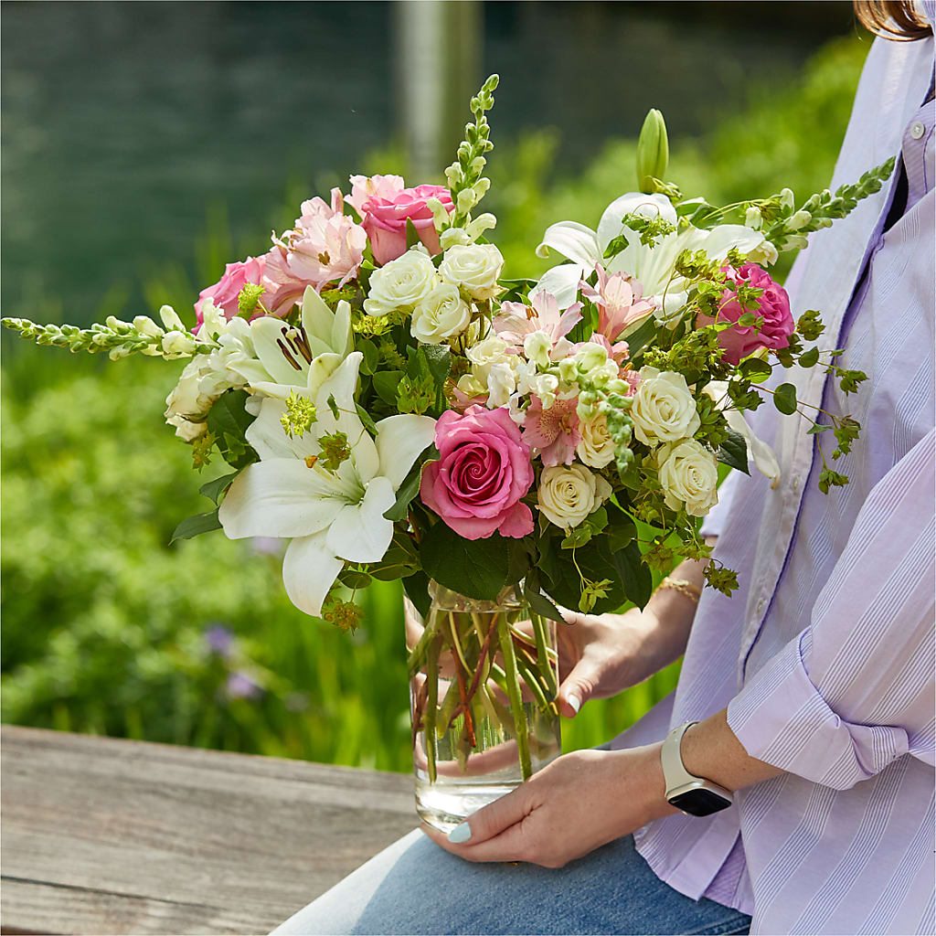 Fondly Bouquet – ANGELOS FLOWERS & GIFTS INC, Mississauga ON