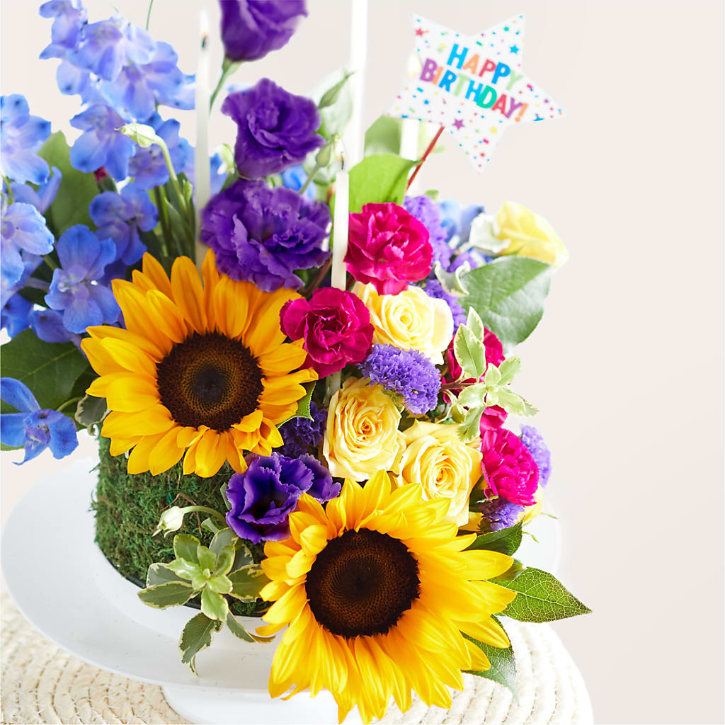 Star of the Day Floral Cake – ANGELOS FLOWERS & GIFTS INC, Mississauga ON